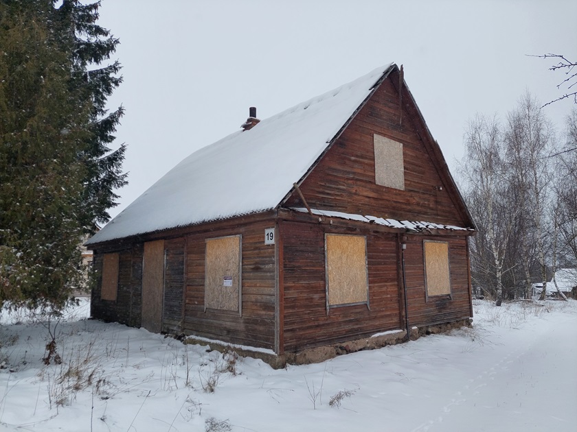 DU ŽEMĖS SKLYPAI SU GYVENAMUOJU NAMU ZARASŲ R., UŽTILTĖS K., ŽIRGŲ G. 19 IR 19B, ŠALIA POILSIAUTOJŲ PAMĖGTO SARTŲ EŽERO IR DUSETŲ MIESTELIO